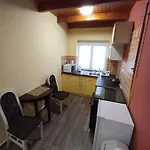 Borostyan Apartmanhaz *
