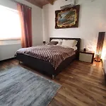 Borostyan Apartmanhaz *