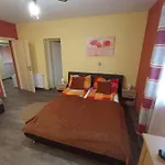 아파트 Borostyan Apartmanhaz *