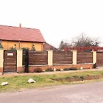 Borostyan Apartmanhaz 아파트