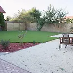 Borostyan Apartmanhaz