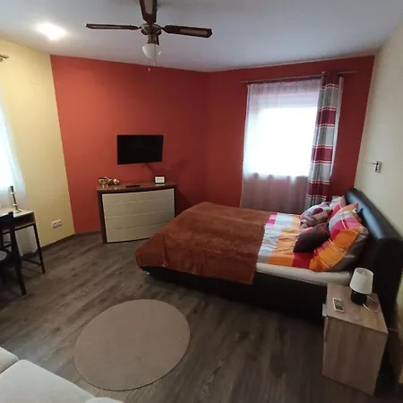 Daire Borostyan Apartmanhaz *