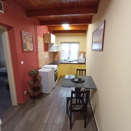 Borostyan Apartmanhaz *
