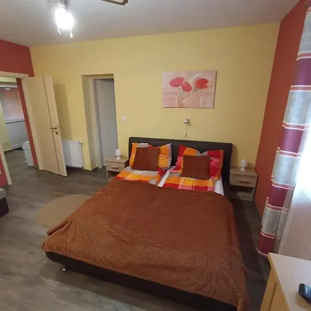 Daire Borostyan Apartmanhaz *