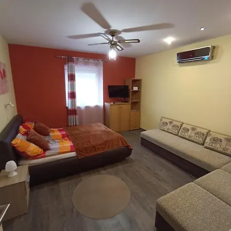Borostyan Apartmanhaz Mórahalom