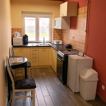 Daire Borostyan Apartmanhaz