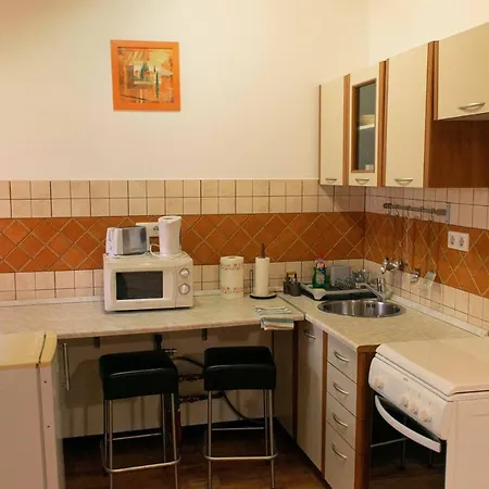 Borostyan Apartmanhaz Daire *