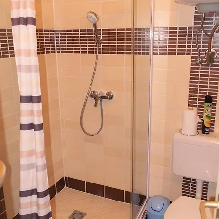 Borostyan Apartmanhaz Daire