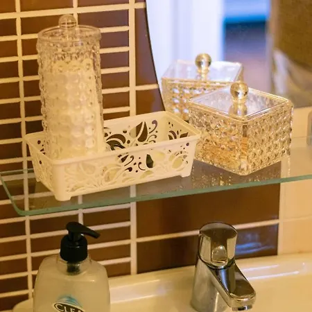 Borostyan Apartmanhaz *