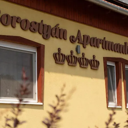 아파트 Borostyan Apartmanhaz *
