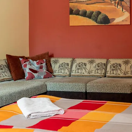 Borostyan Apartmanhaz *