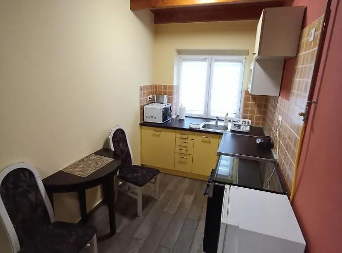 Borostyan Apartmanhaz *