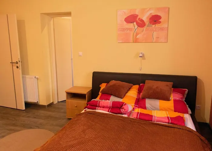 Borostyan Apartmanhaz *