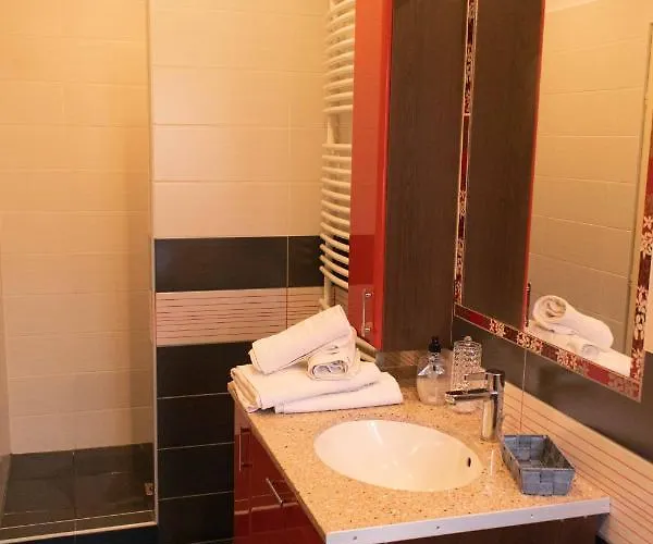 Borostyan Apartmanhaz