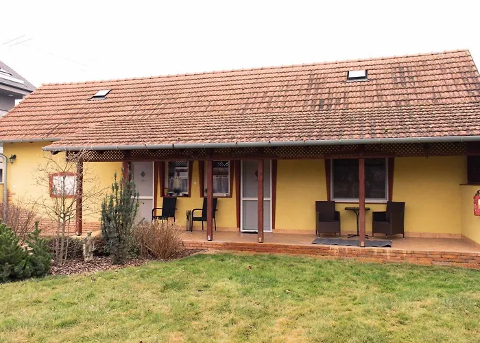 Borostyan Apartmanhaz Mórahalom